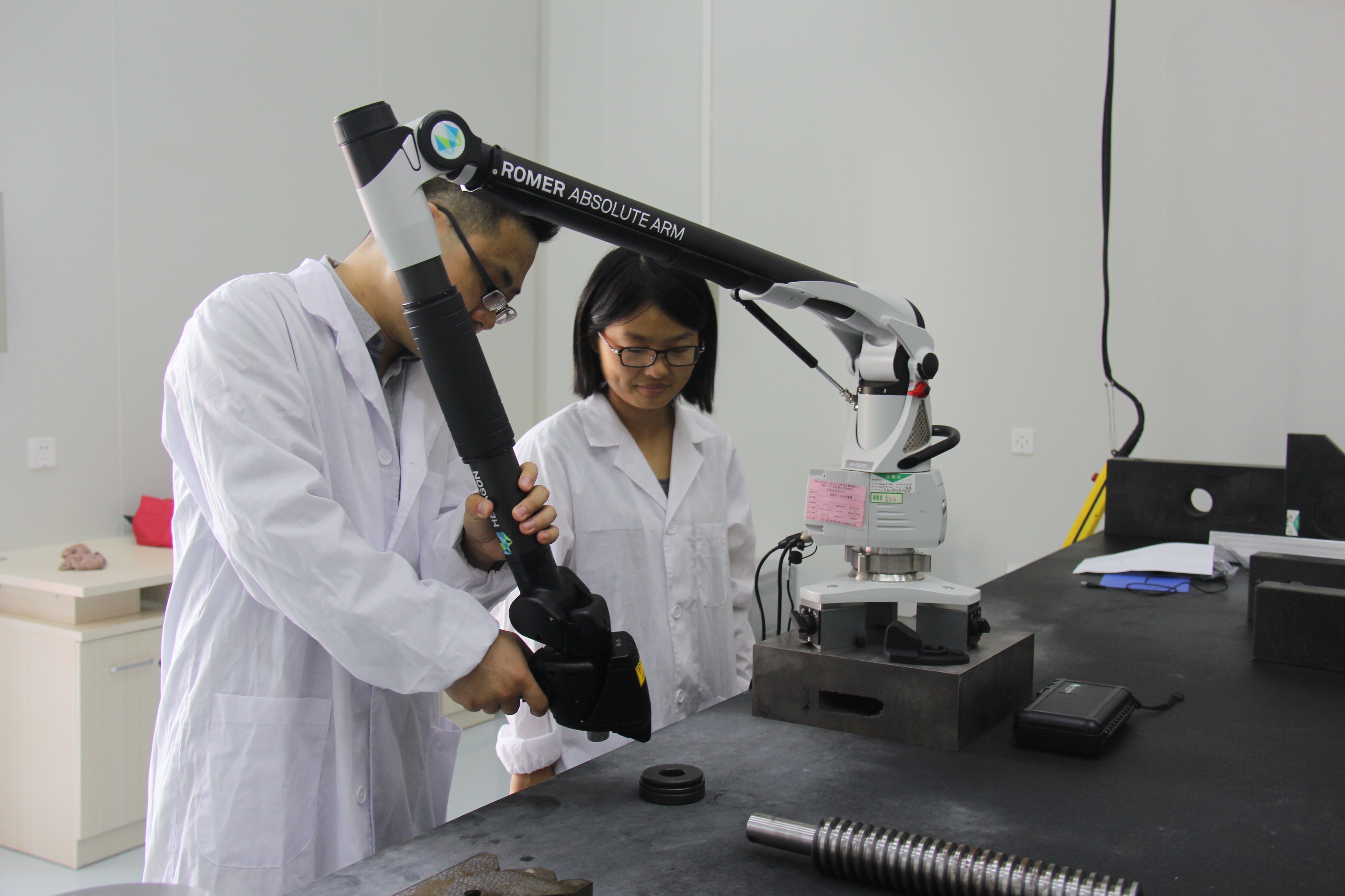 瑞典Hexagon便携式三坐标测量臂